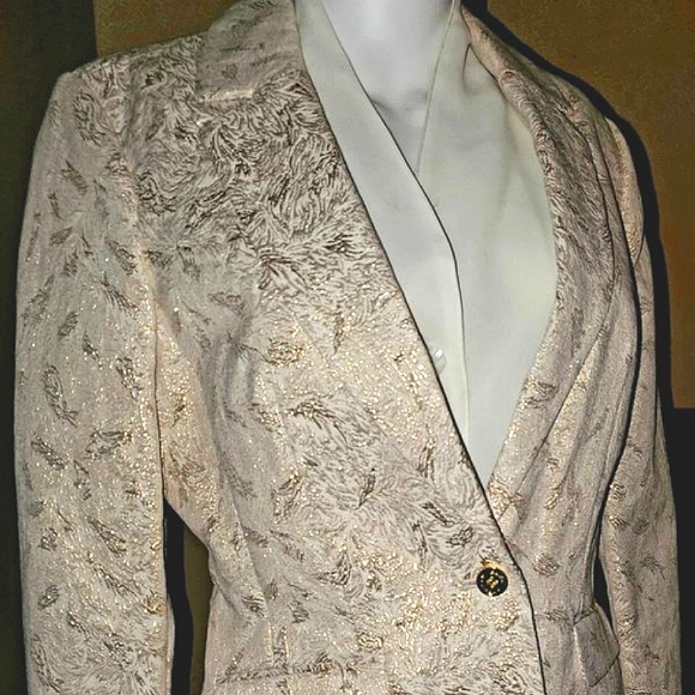 💛Gorgous Cream & Gold Paisley Print Blazer💛 - Picture 2 of 6